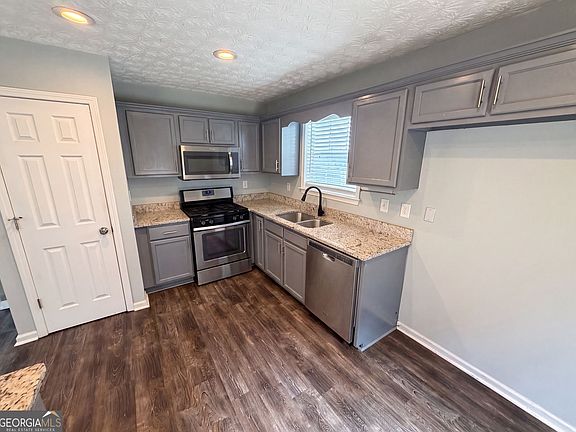2nd image of 59 Paradise Cir