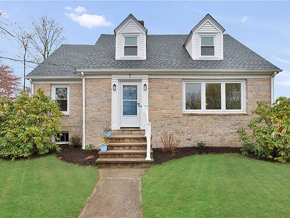 2nd image of 7 Joslin St