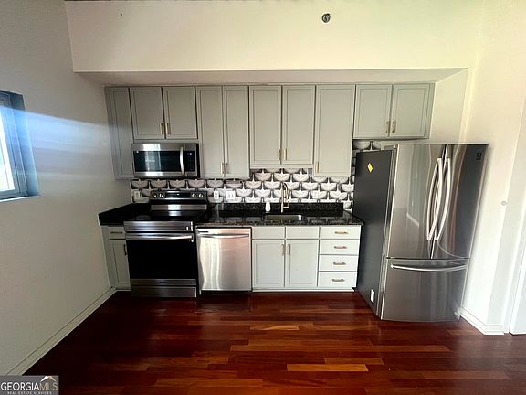 5th image of 620 Glen Iris Dr NE Unit 509