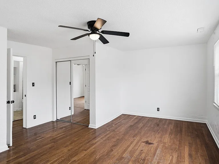 220 Brooklyn Ave — Photo 14