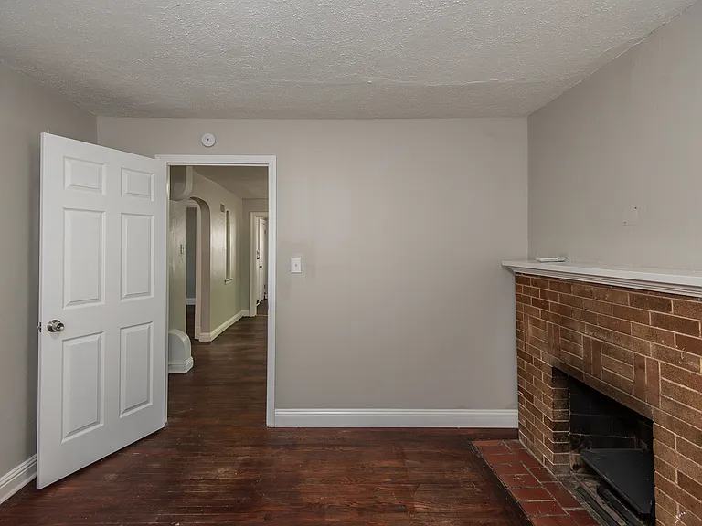 320 Henquin Dr — Photo 10