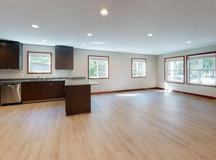 832 18th Ave SE, Minneapolis, MN 55414