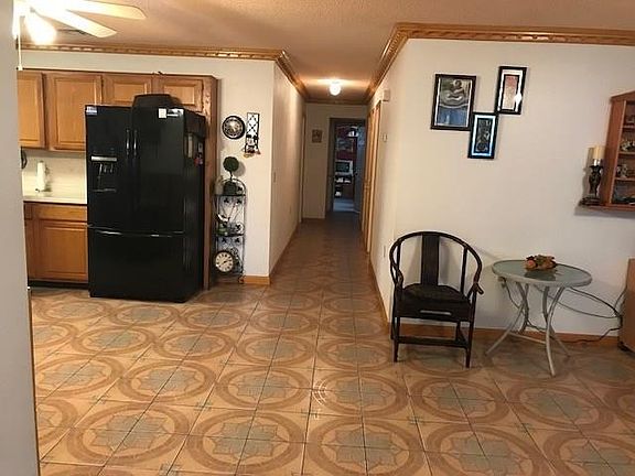 4th image of 902 W Green Acres Pl