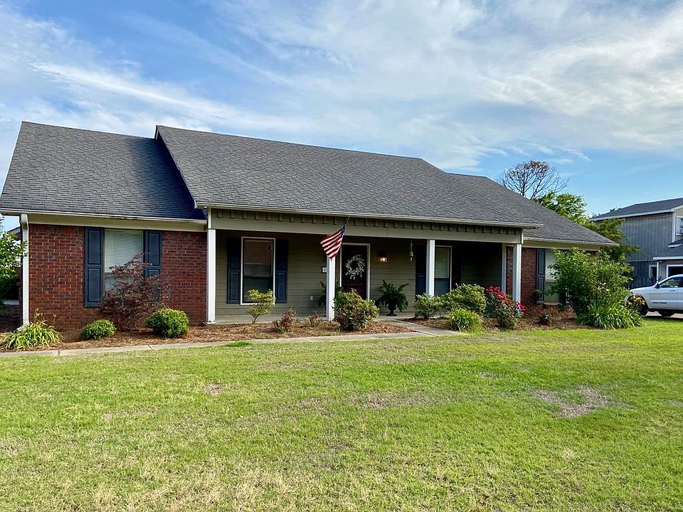 1st image of 1241 Oxford Pl