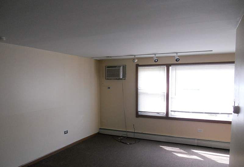 2nd image of 410 E 107th St APT 2A