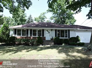 6204 Mandalay Dr, Parma Heights, OH 44130