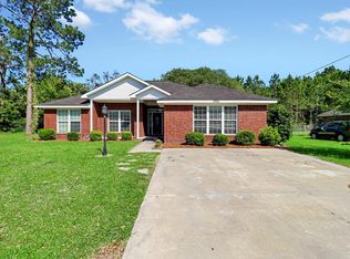 396 Cowart Rd, Hinesville, GA 31313