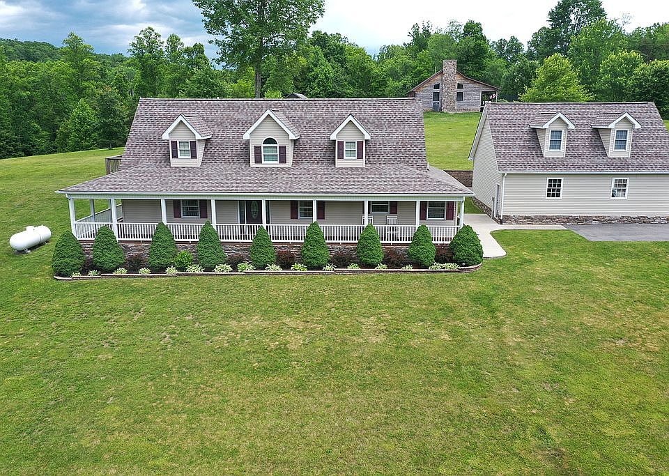1st image of 85 Kitchen Ln