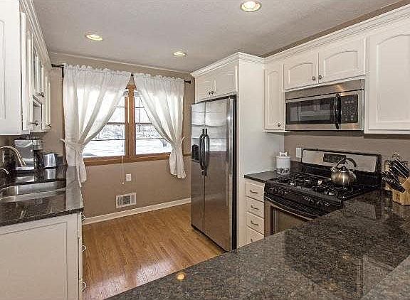 5th image of 5656 Twin Lake Terrace N