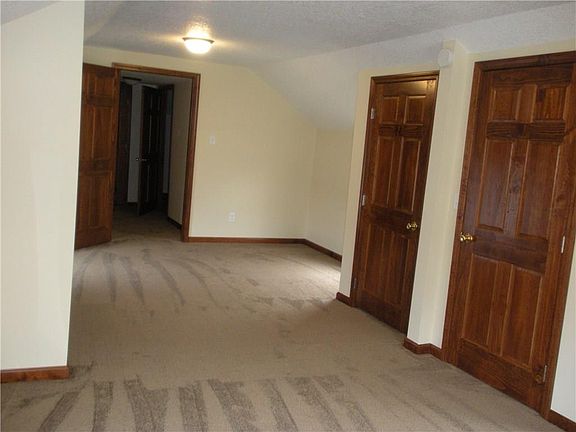 3rd image of 108 N Waverly St