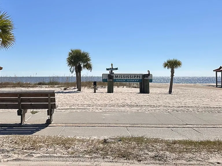 Beach Dr — Photo 7