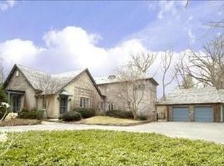 1298 N Green Bay Rd, Lake Forest, IL 60045