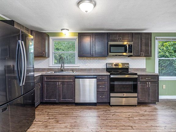5th image of 3166 Ivyland Dr