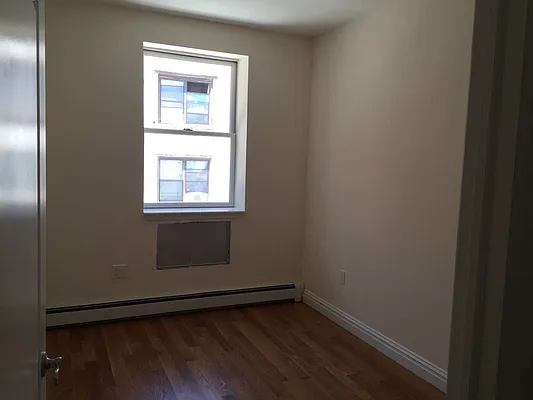 Sold by Momentum Real Estate LLC | media 20