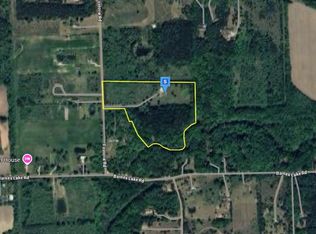 5602 Fostoria Rd, Columbiaville, MI 48421