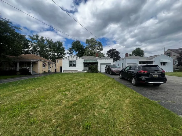 505 Sharon New Castle Rd, Farrell, PA 16121