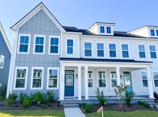 758 Blueway Ave, Summerville, SC 29486