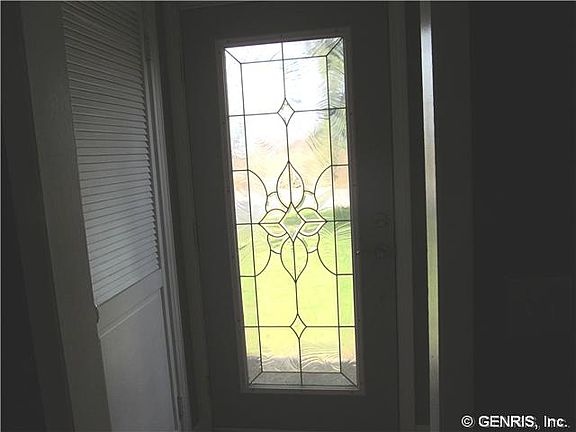 2nd image of 2885 Atlantic Ave