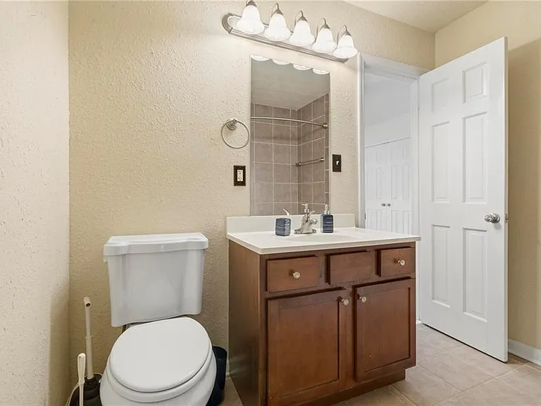 245 Winding River Dr #E — Photo 18