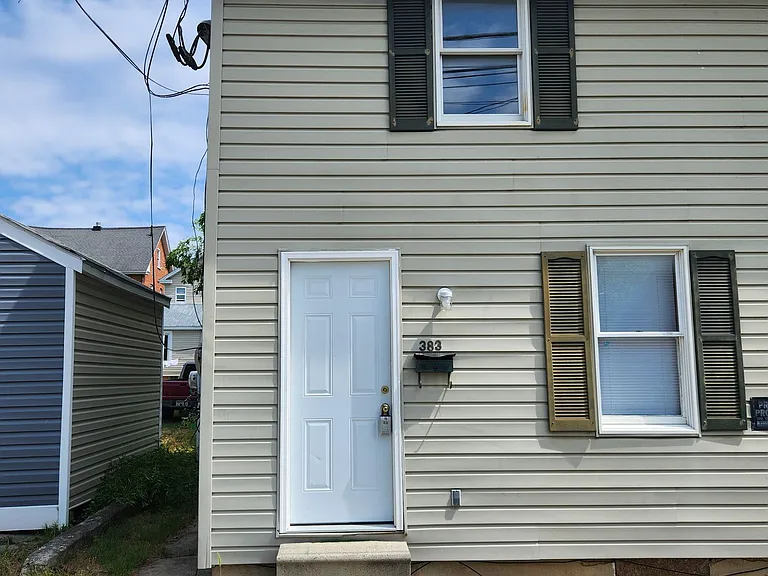 383-385 Tolbert Ave — Photo 1