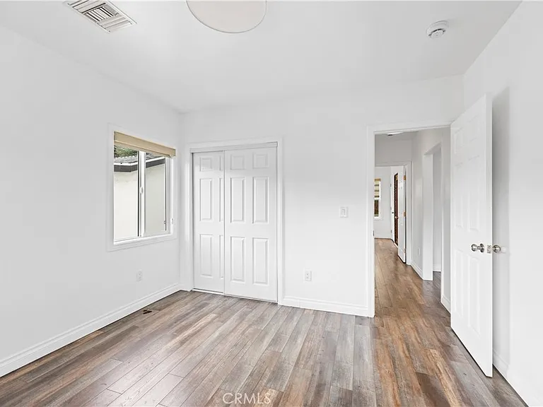 2211 Hyperion Ave — Photo 8