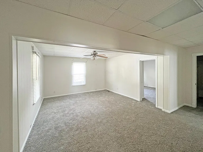 424 E Springdale Ave — Photo 6
