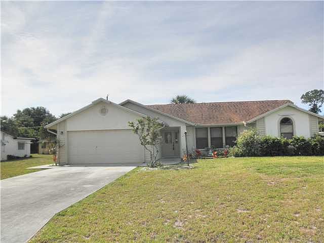 1st image of 306 SE Tressler Dr