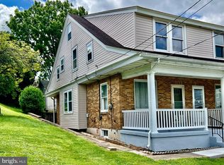 990 Upland Ave, Reading, PA 19607