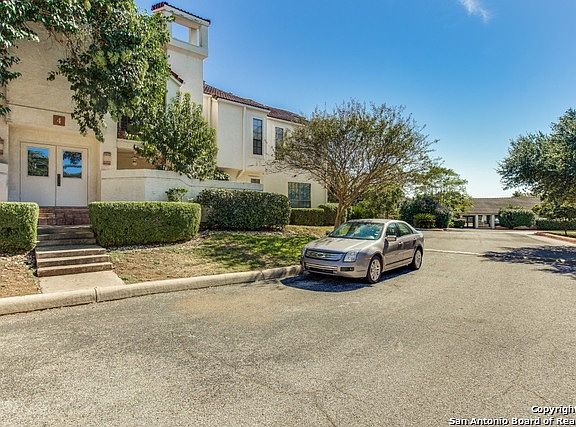 2nd image of 2255 Thousand Oaks #407