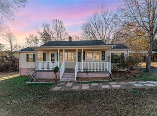 801 High Point St, Randleman, NC 27317