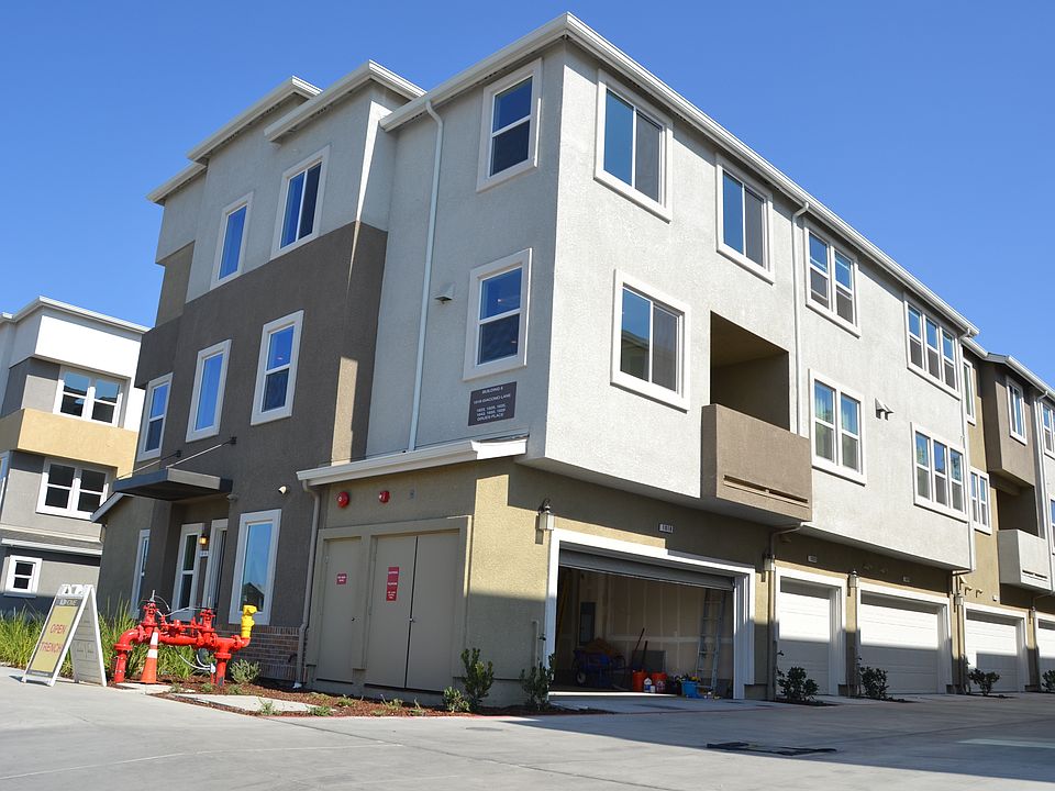 1st image of 1018 Giacomo Ln