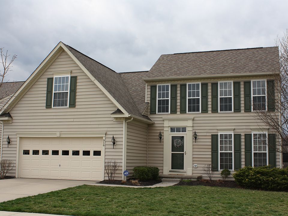 1st image of 916 Highridge Ln