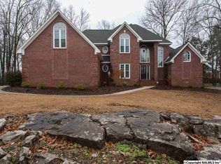 1142 Way Thru The Woods SW, Decatur, AL 35603