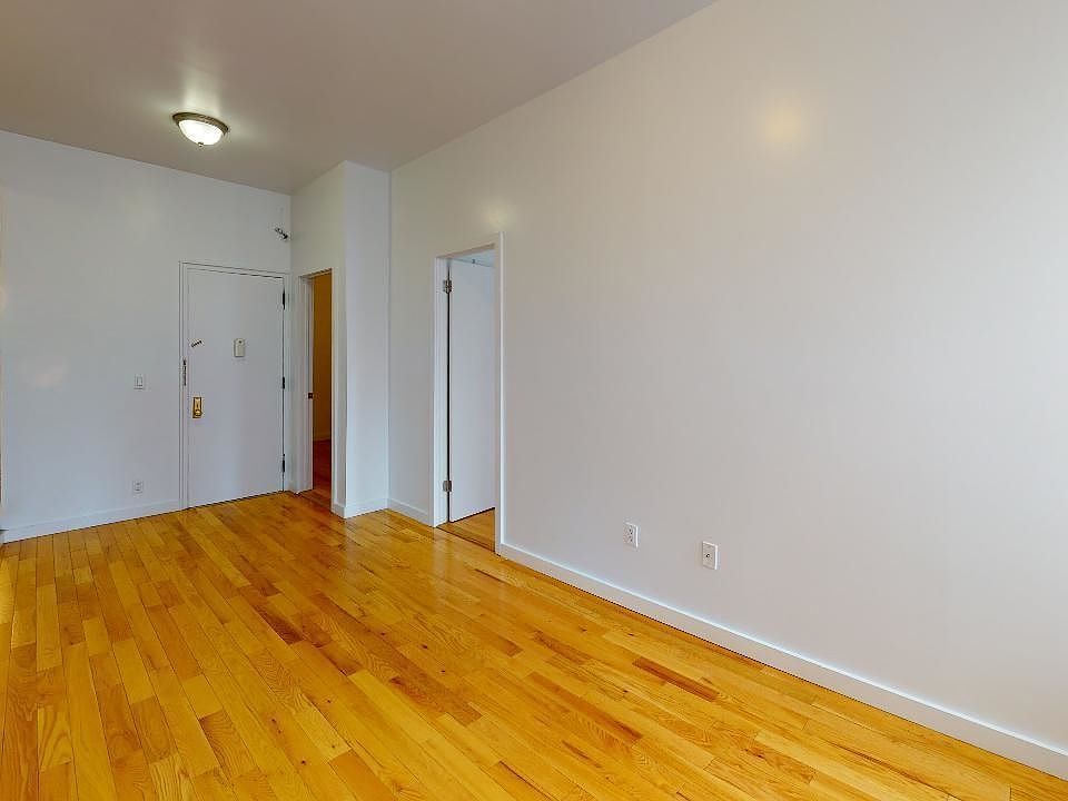 1st image of 1502 1st Ave APT 3
