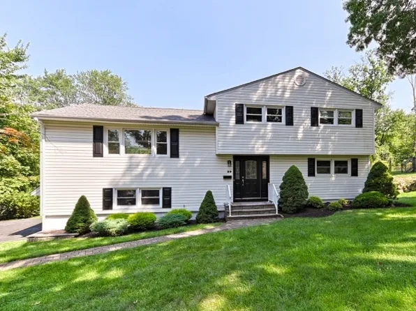 39 Huron Ave, Wayne Twp., NJ 07470