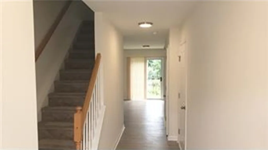 2 bed, 2.5 bath, $2,150 — Photo 2