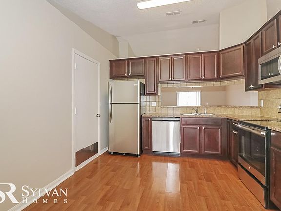 3rd image of 3123 Valley Vista Cir