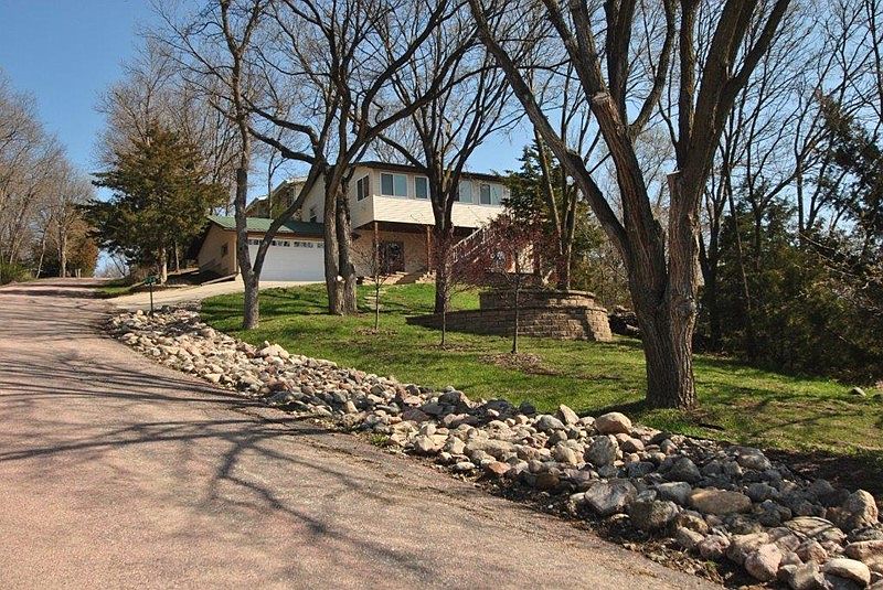1st image of 134 Oak Hills Dr