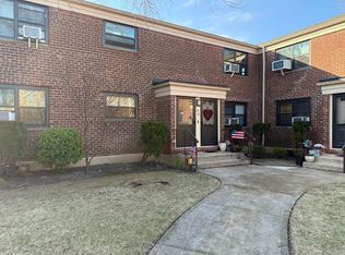 75-18 Springfield Blvd UNIT 169B2, Oakland Gardens, NY 11364