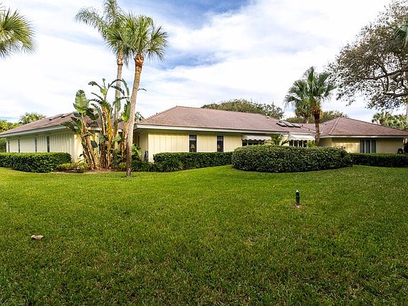 3rd image of 1760 Pelican Way