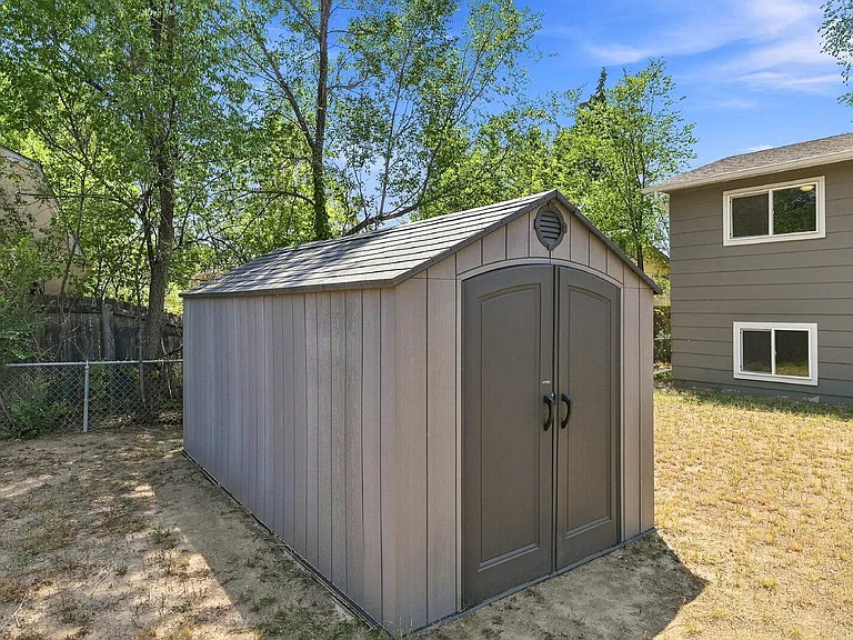 2523 Ember Dr — Photo 33
