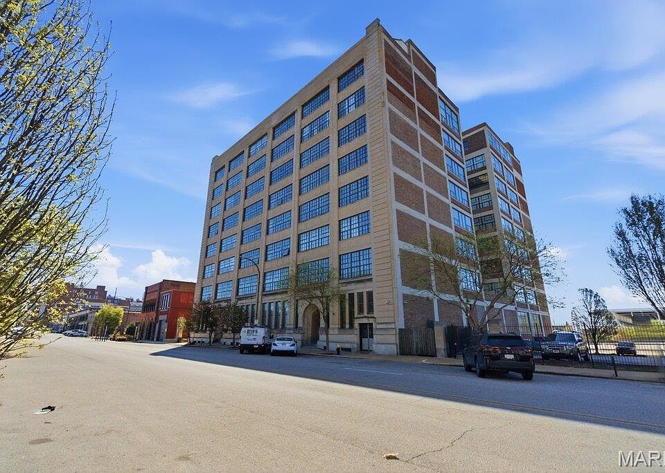 1st image of 2020 Washington Ave Unit 303