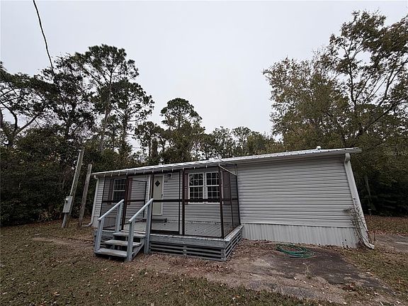 5th image of 212 Paradise Shores Rd