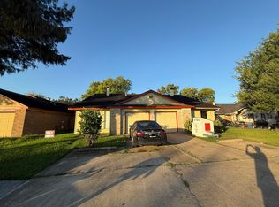 12109 Tambourine Dr, Stafford, TX 77477