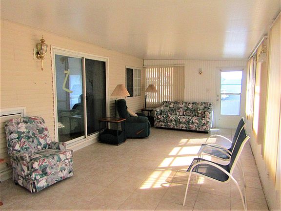 3rd image of 531 Saint George Dr