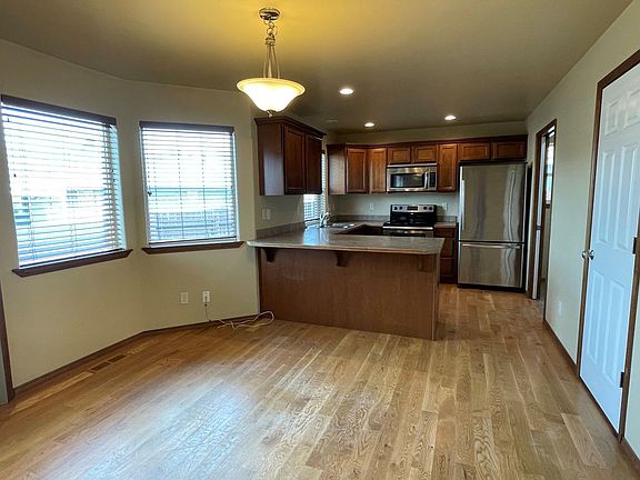 4th image of 906 Fawn Cir