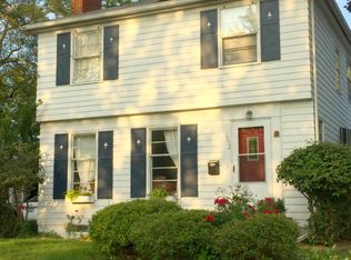 1052 Lake Grove Ave SE, East Grand Rapids, MI 49506