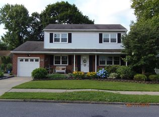 2927 Avon Rd, Bethlehem, PA 18017