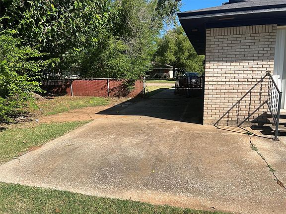 4th image of 6224 SE 9th St