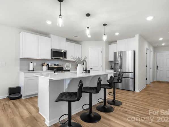 5201 Duck Ln, Catawba, NC 28609